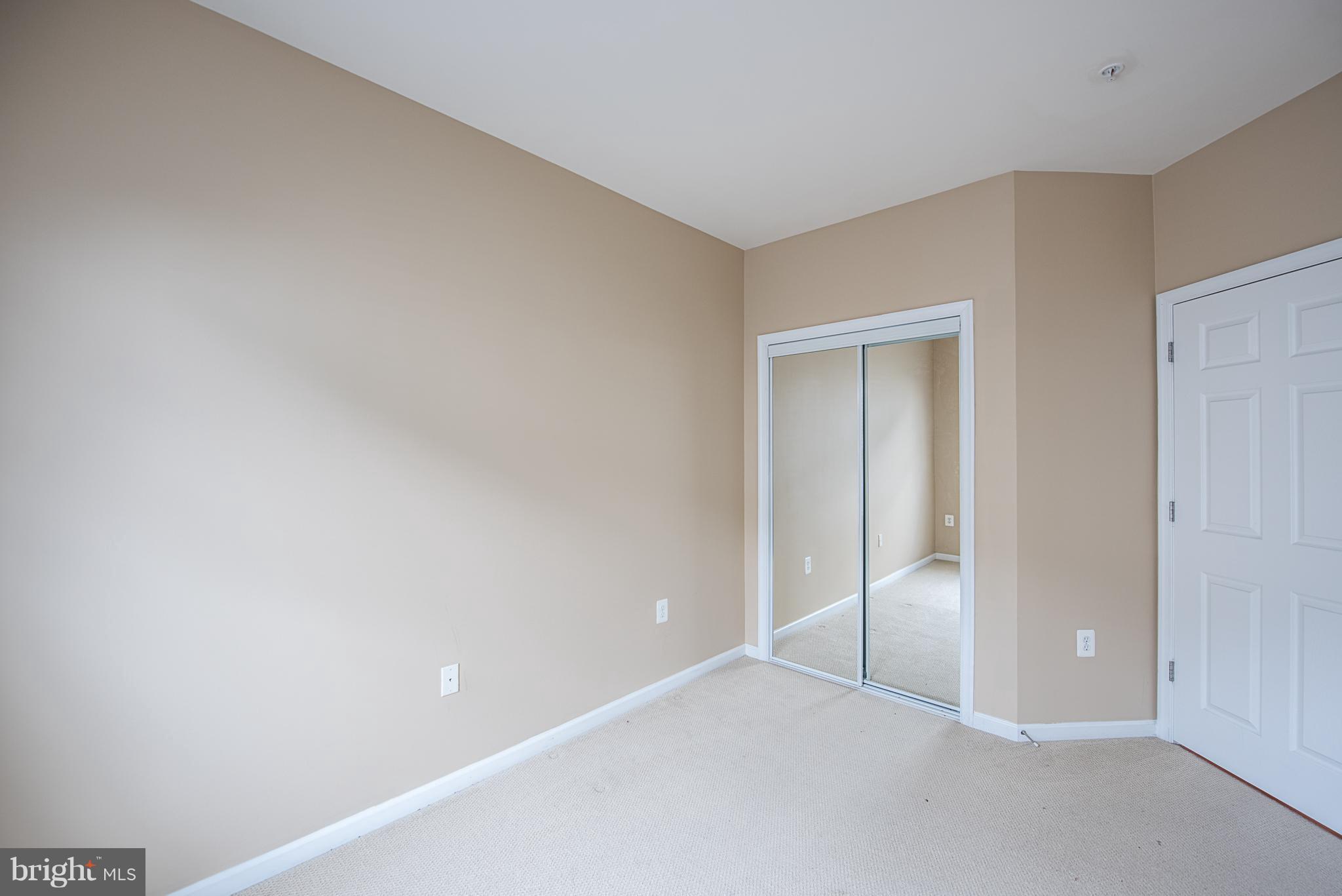 CHANTILLY PARK - Residential Lease