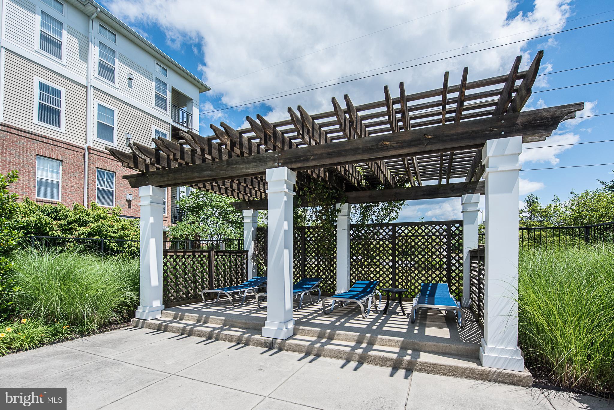 CHANTILLY PARK - Residential Lease