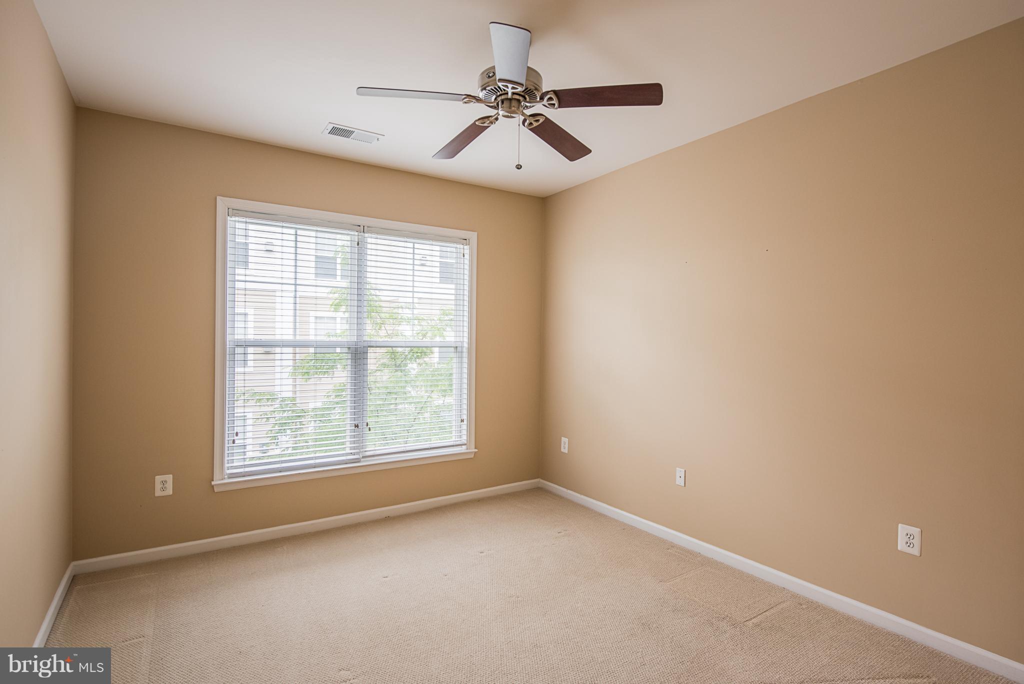 CHANTILLY PARK - Residential Lease