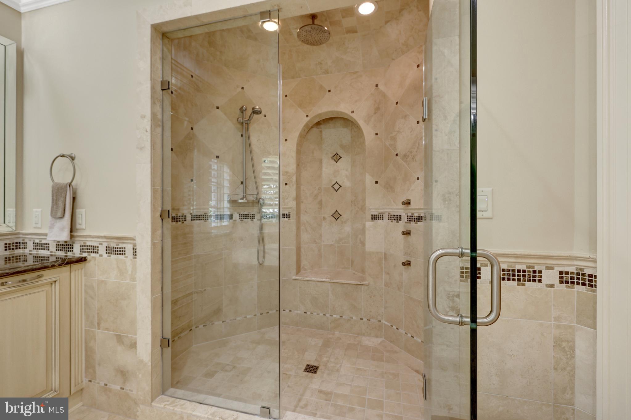 WOODSIDE ESTATES - Residential