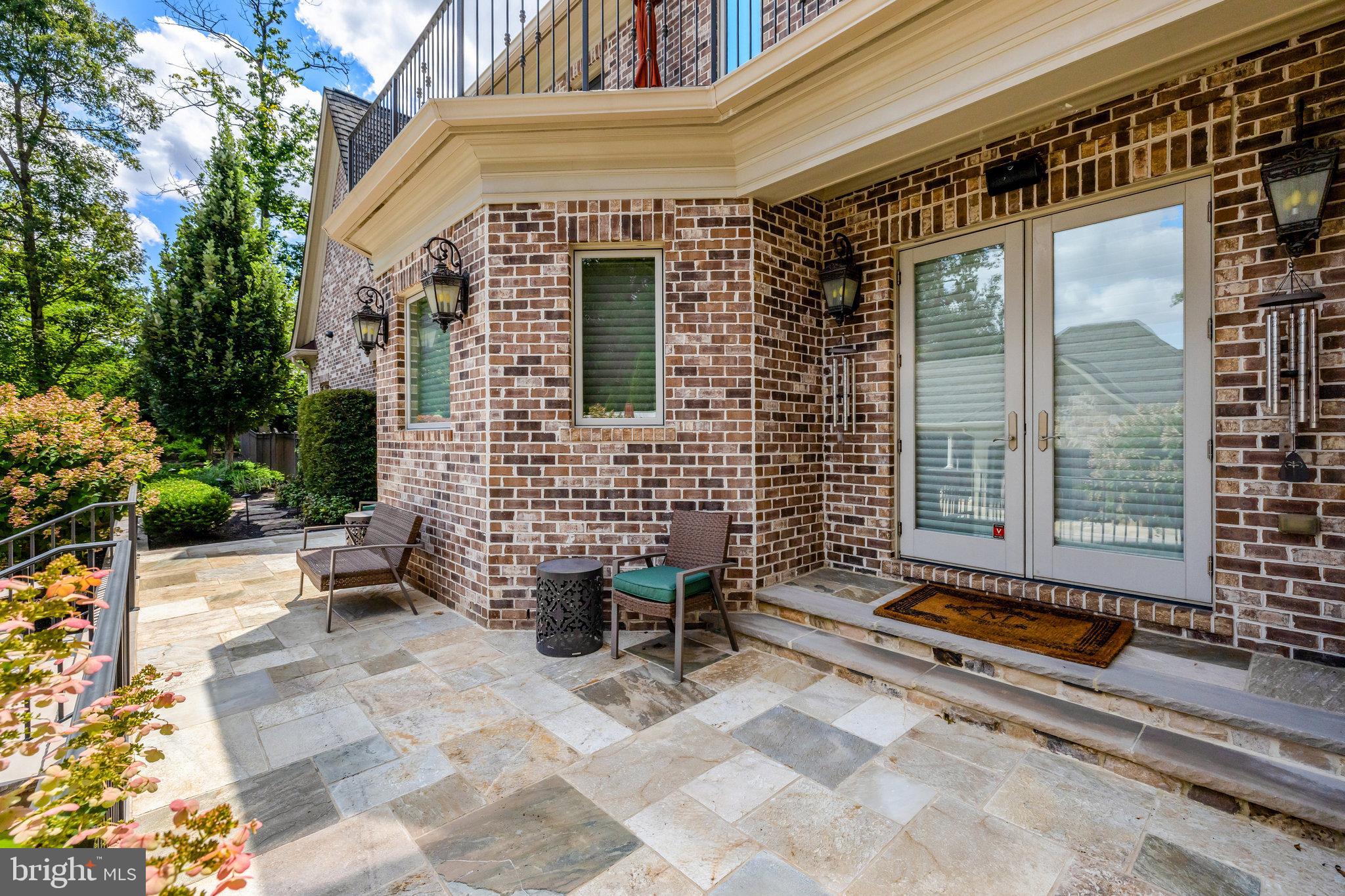 WOODSIDE ESTATES - Residential