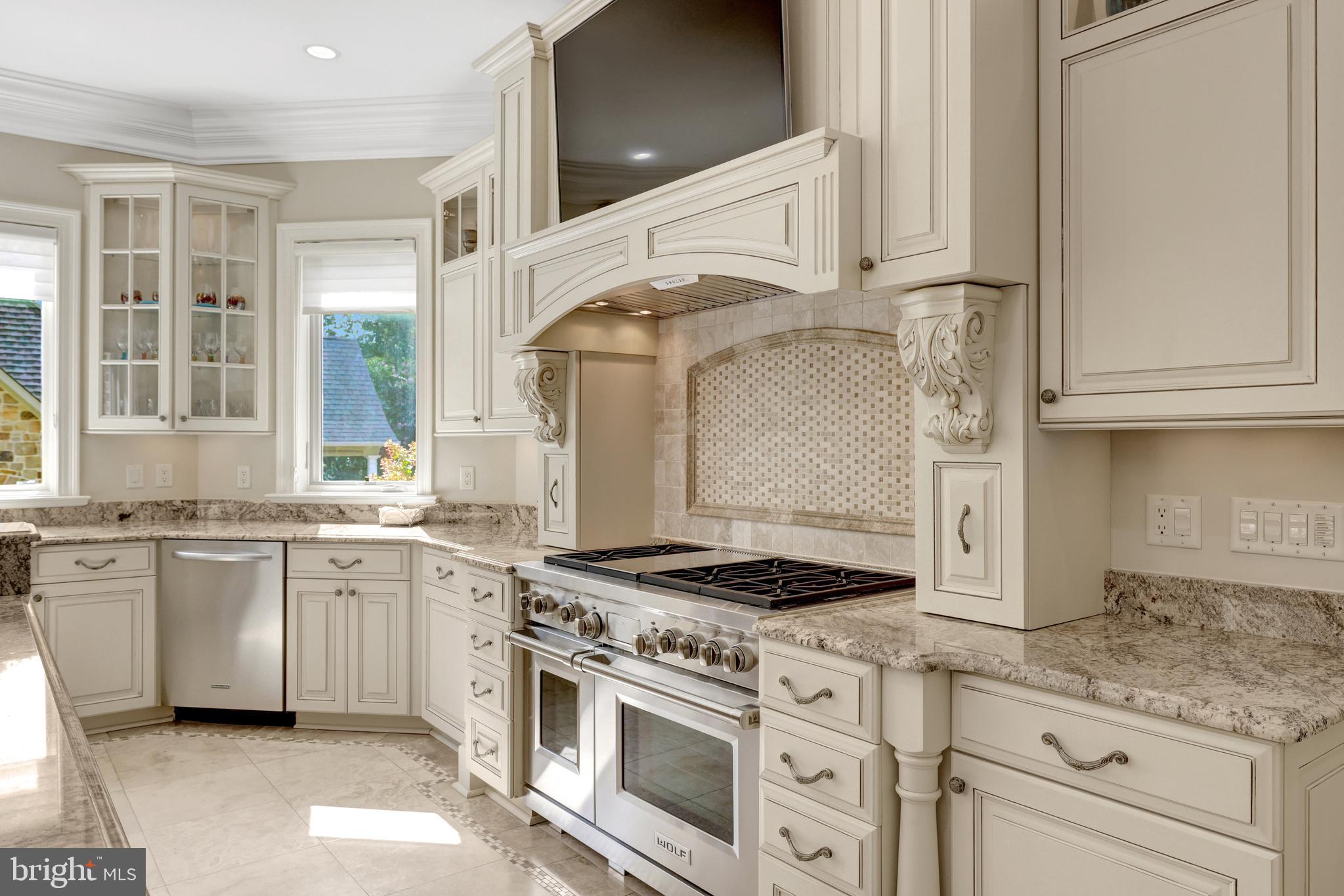 WOODSIDE ESTATES - Residential