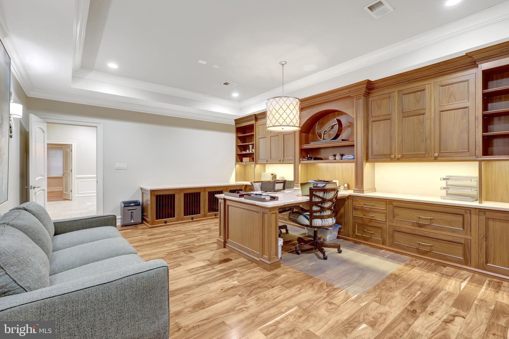 WOODSIDE ESTATES - Residential