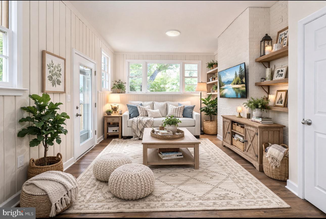 COLLEGE HEIGHTS - Residential