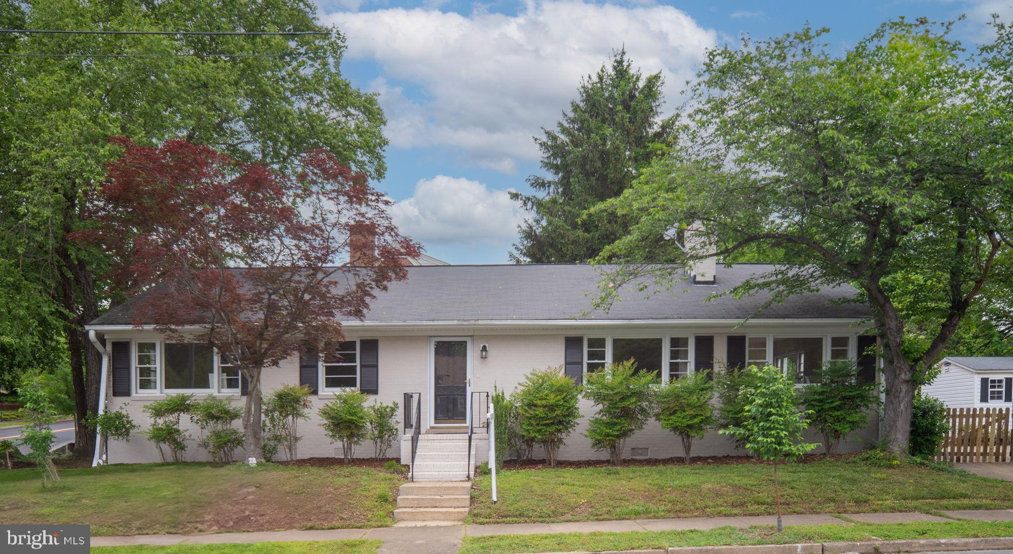 COLLEGE HEIGHTS - Residential