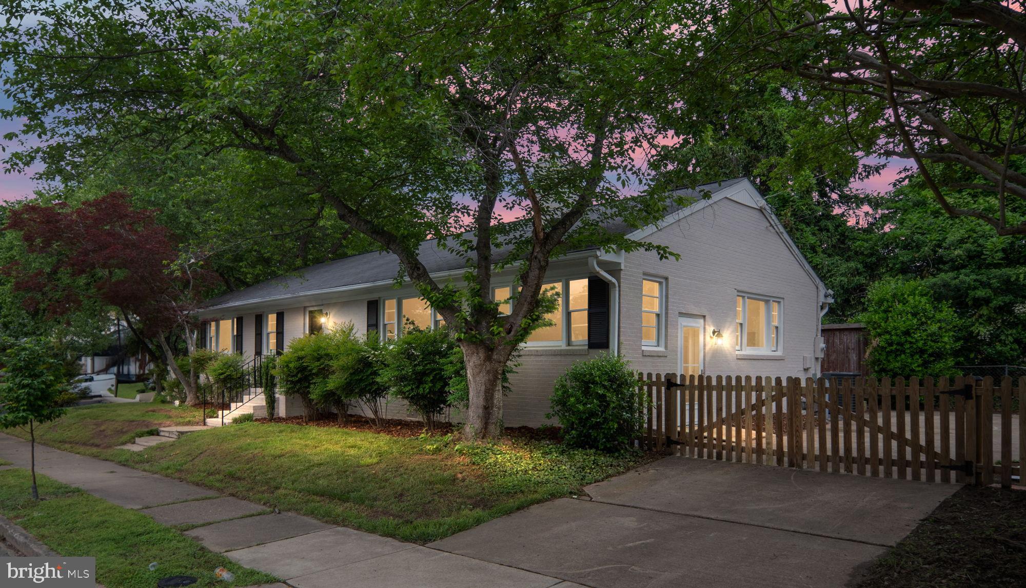 COLLEGE HEIGHTS - Residential