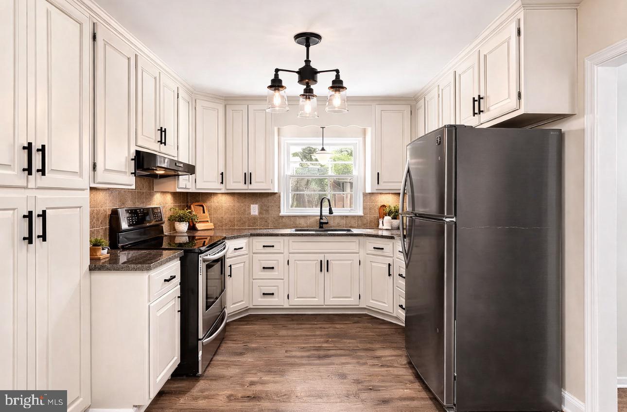 1321 DANDRIDGE STREET