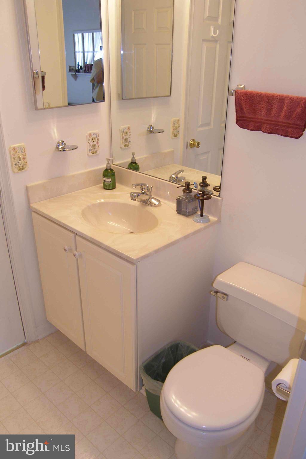 DECOVERLY - Residential Lease