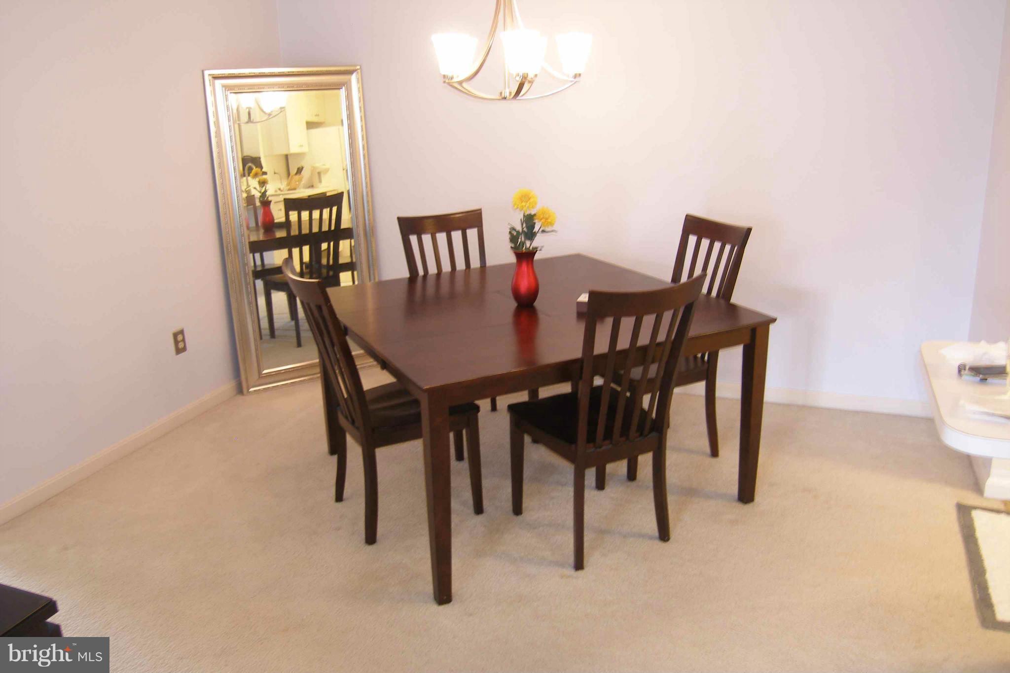 DECOVERLY - Residential Lease