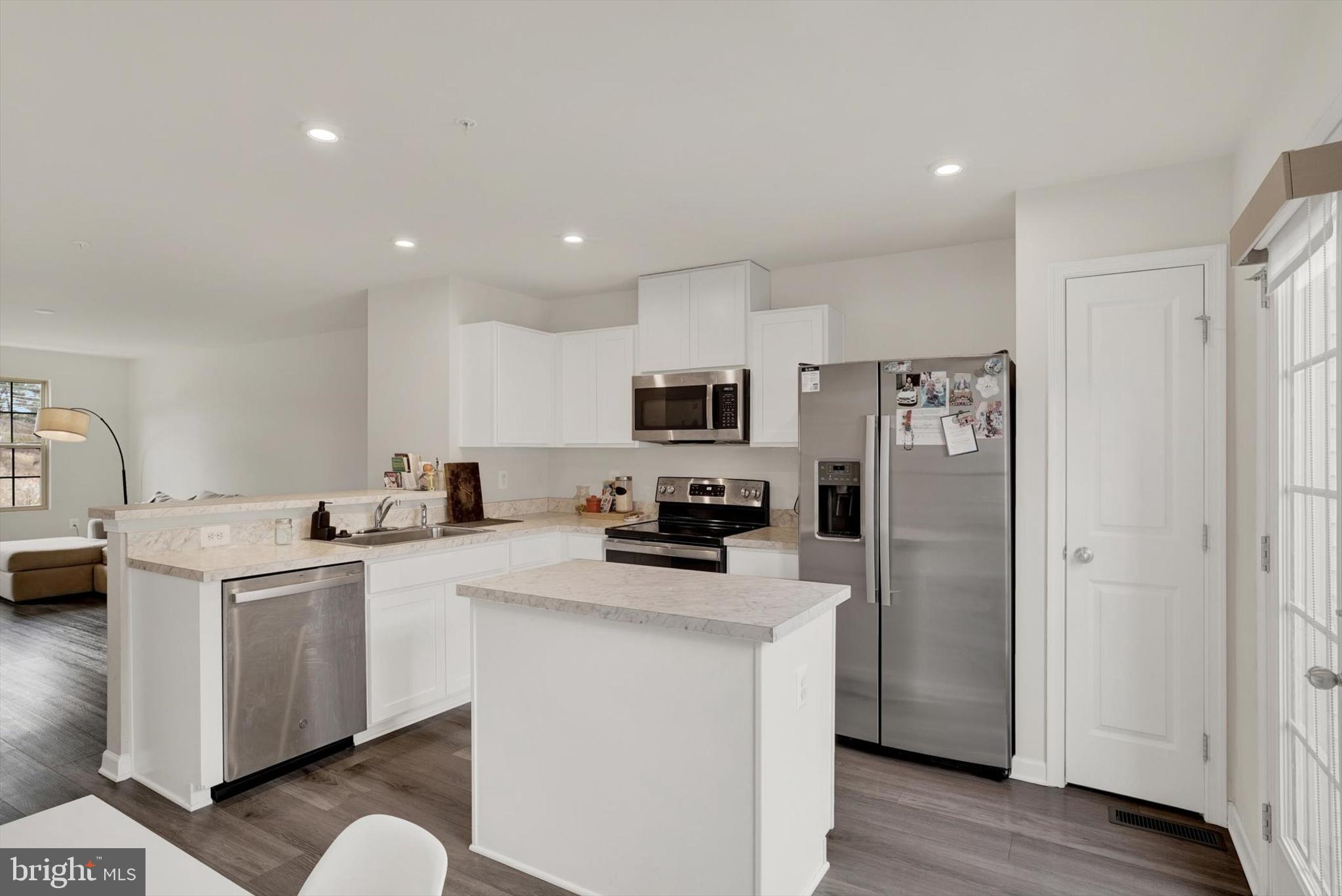 MONTGOMERY VILLAGE - Residential