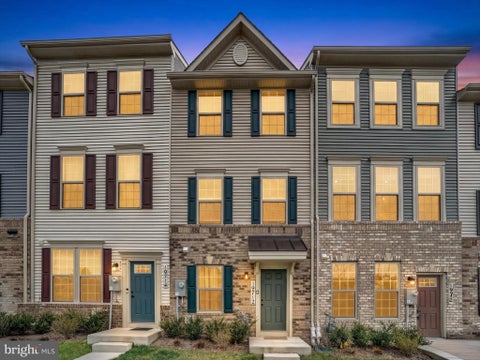Townhouse For Sale - 19712 Preservation Mews<br/> MONTGOMERY VILLAGE, MD 20886