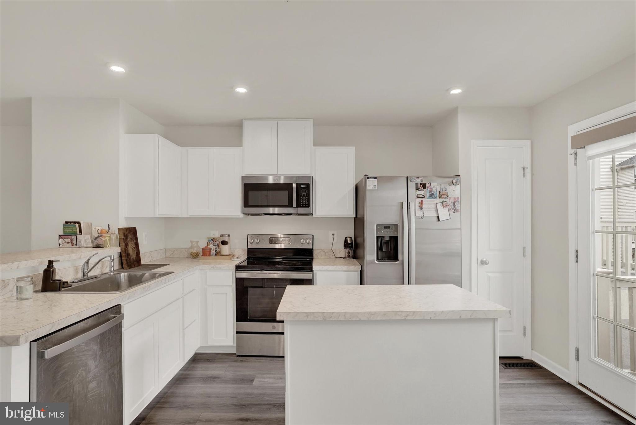 MONTGOMERY VILLAGE - Residential