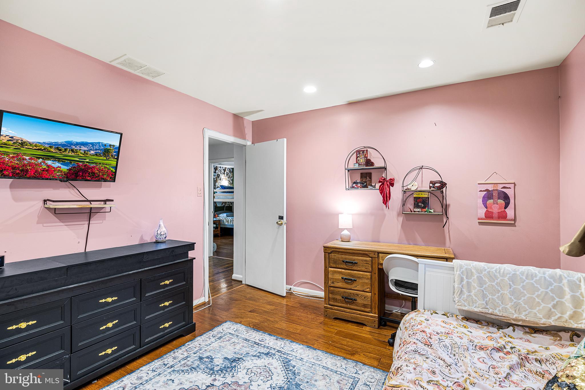 PINEWOOD FARM - Residential