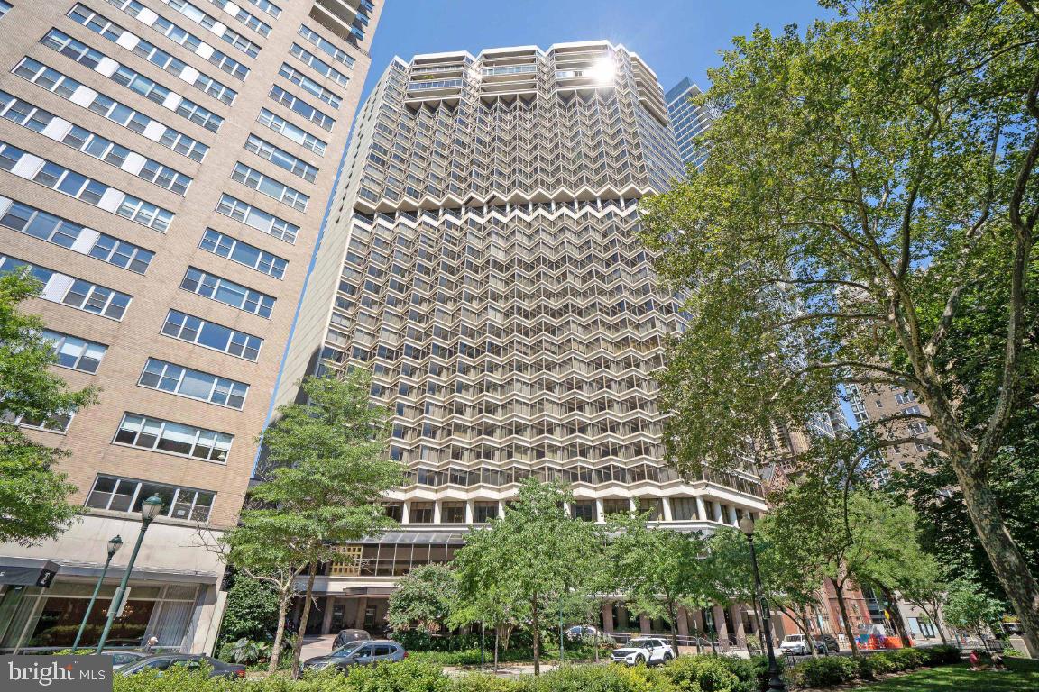 RITTENHOUSE SQUARE - Residential Lease