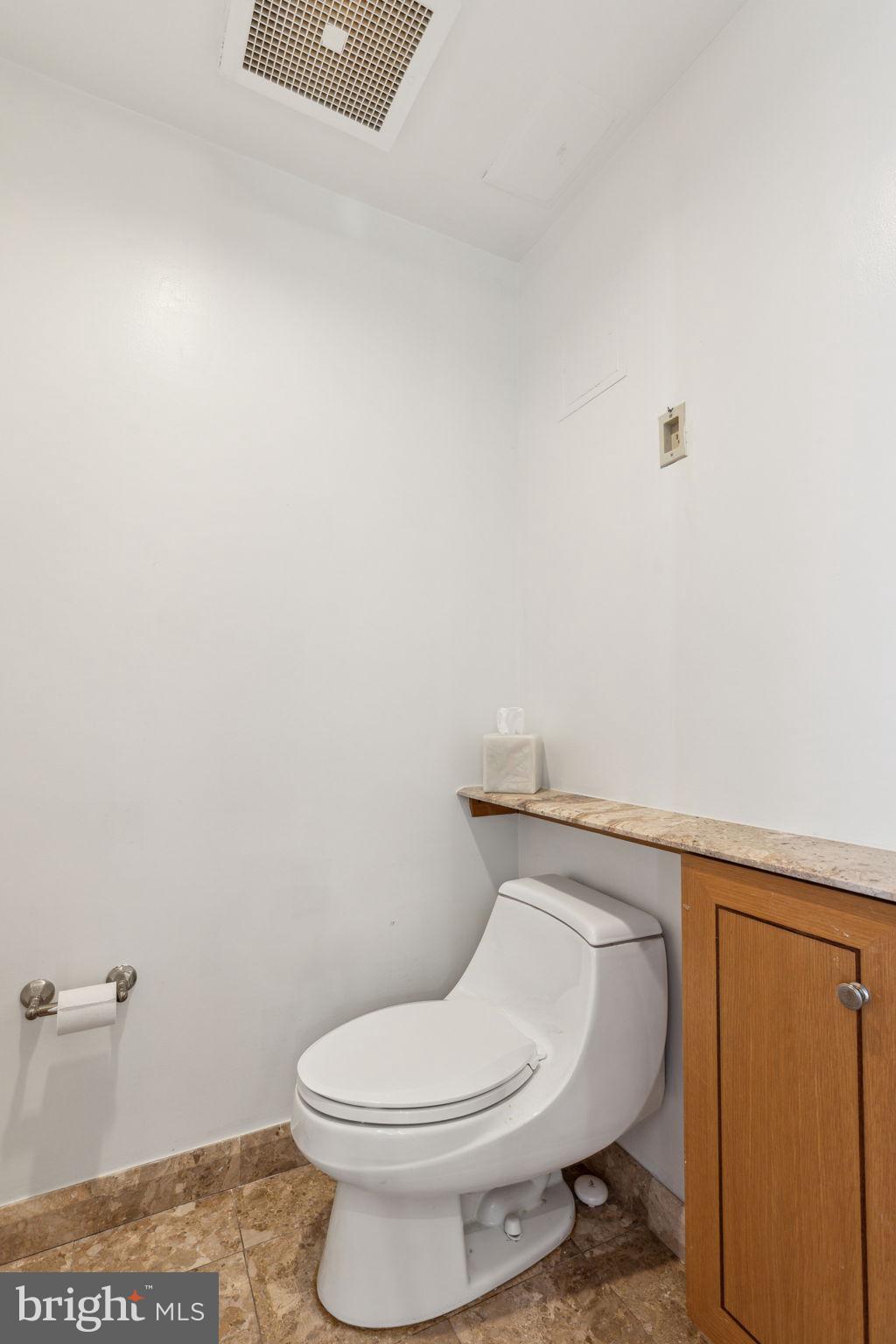 RITTENHOUSE SQUARE - Residential Lease