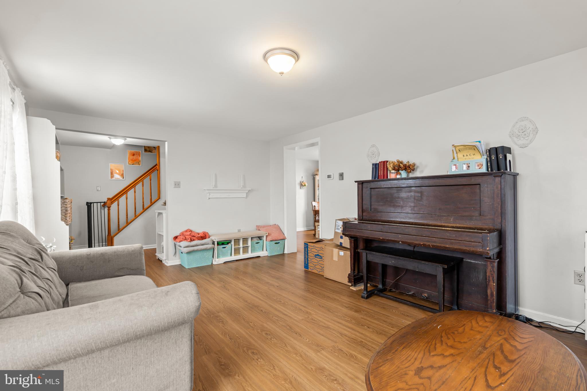 RED HAWK - Residential