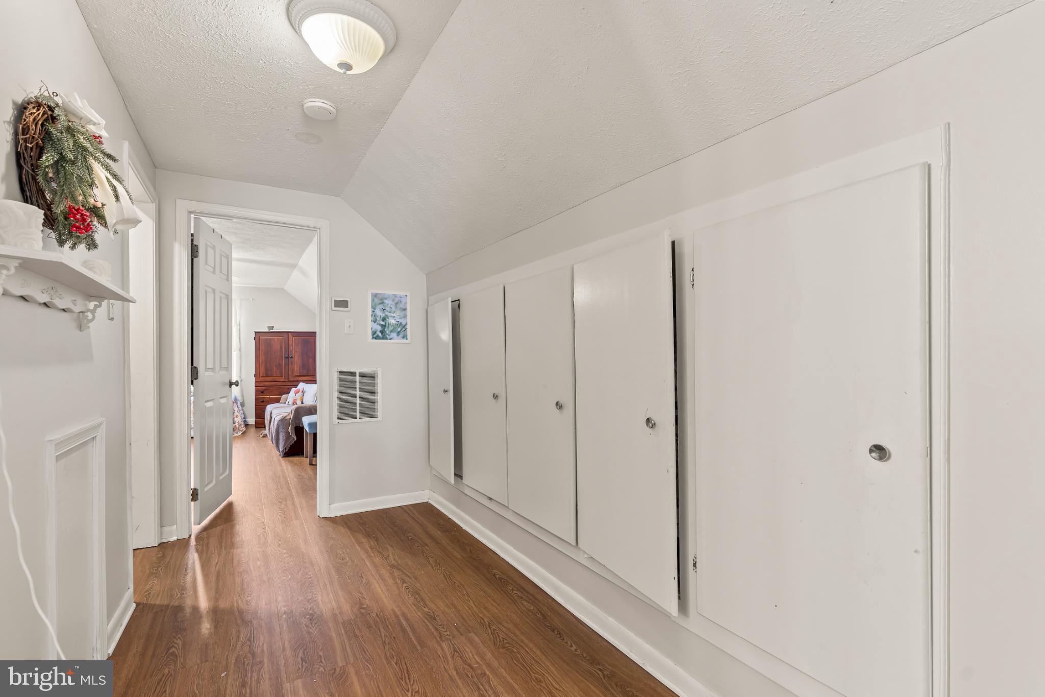 RED HAWK - Residential