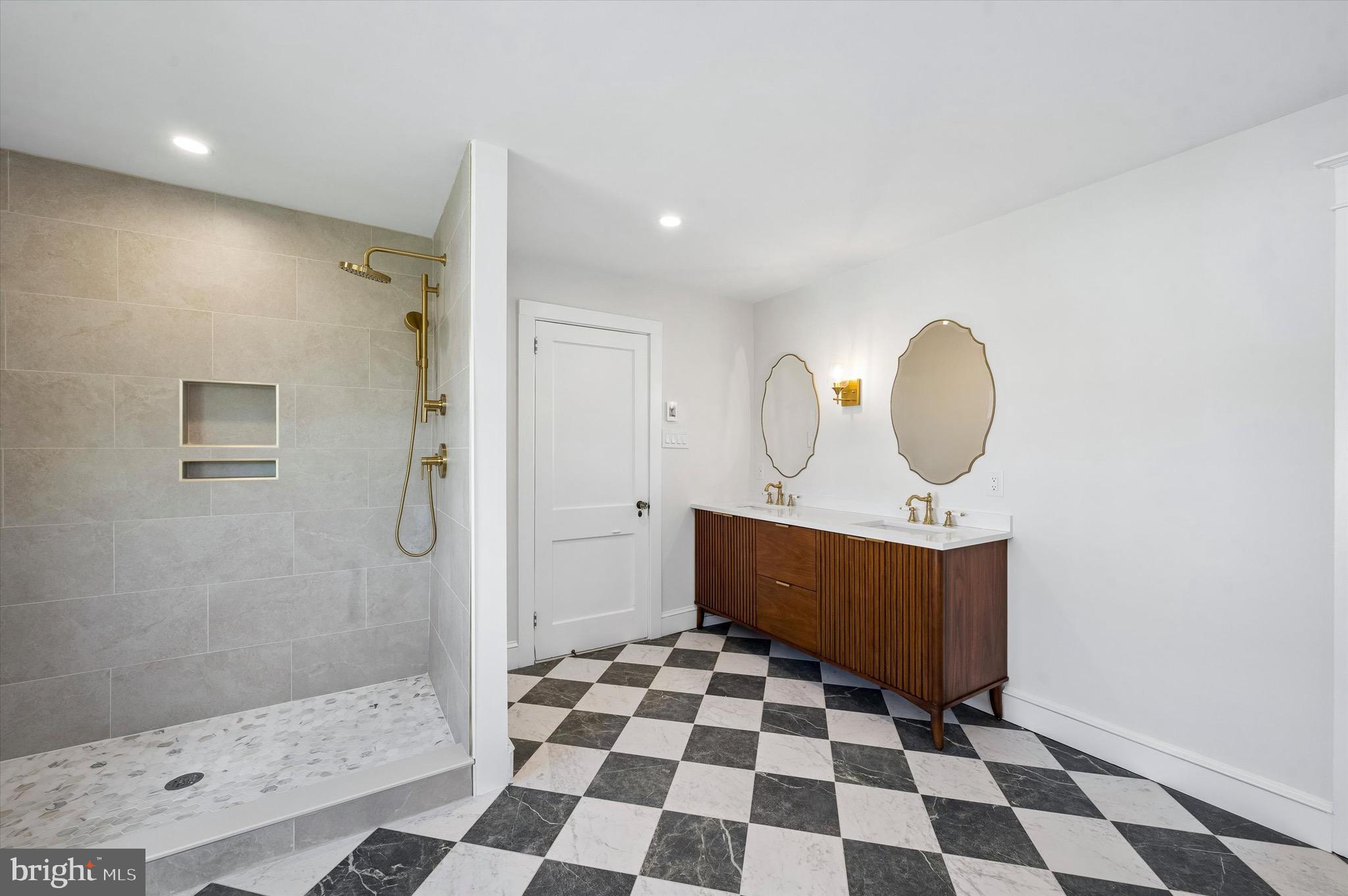 BROOKLINE - Residential