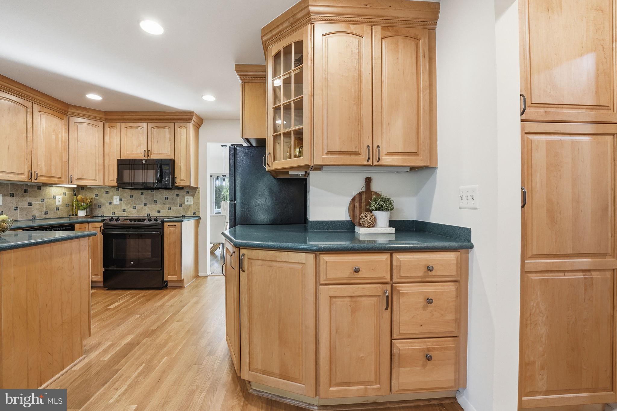 RESTON - Residential