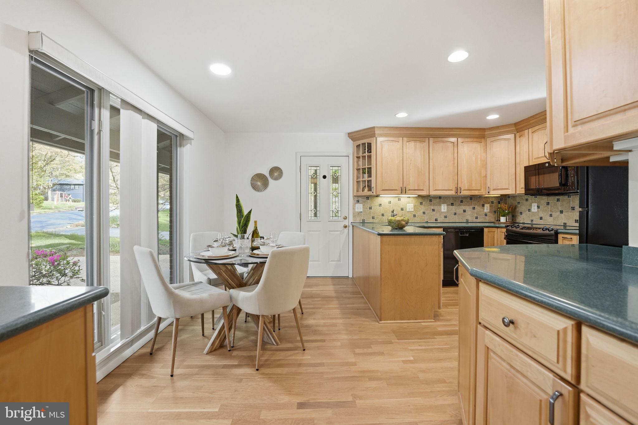 RESTON - Residential