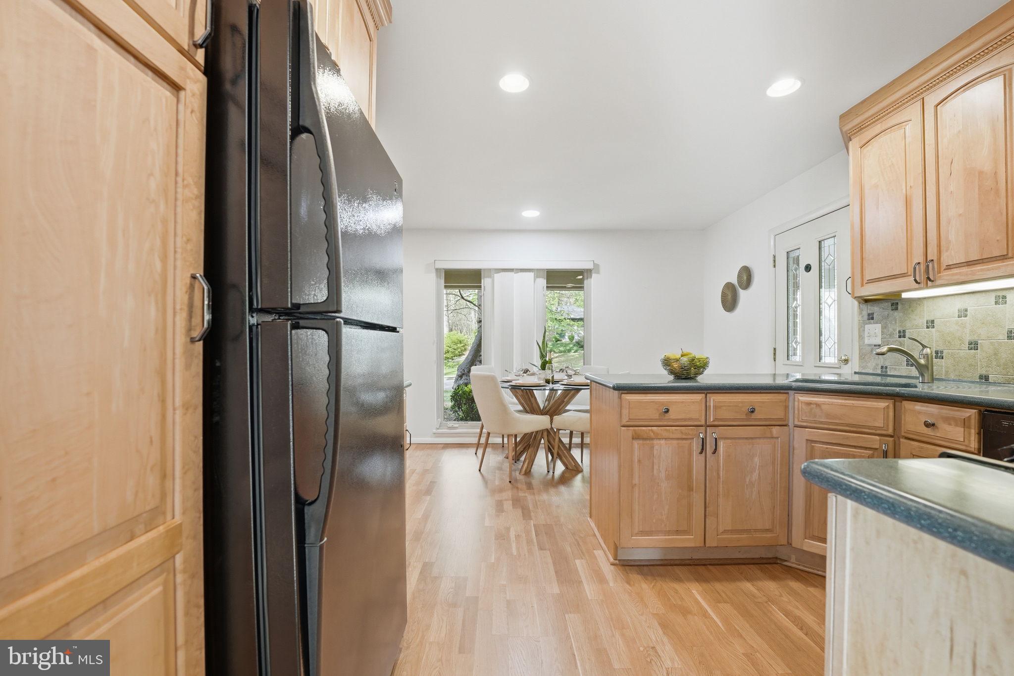 RESTON - Residential