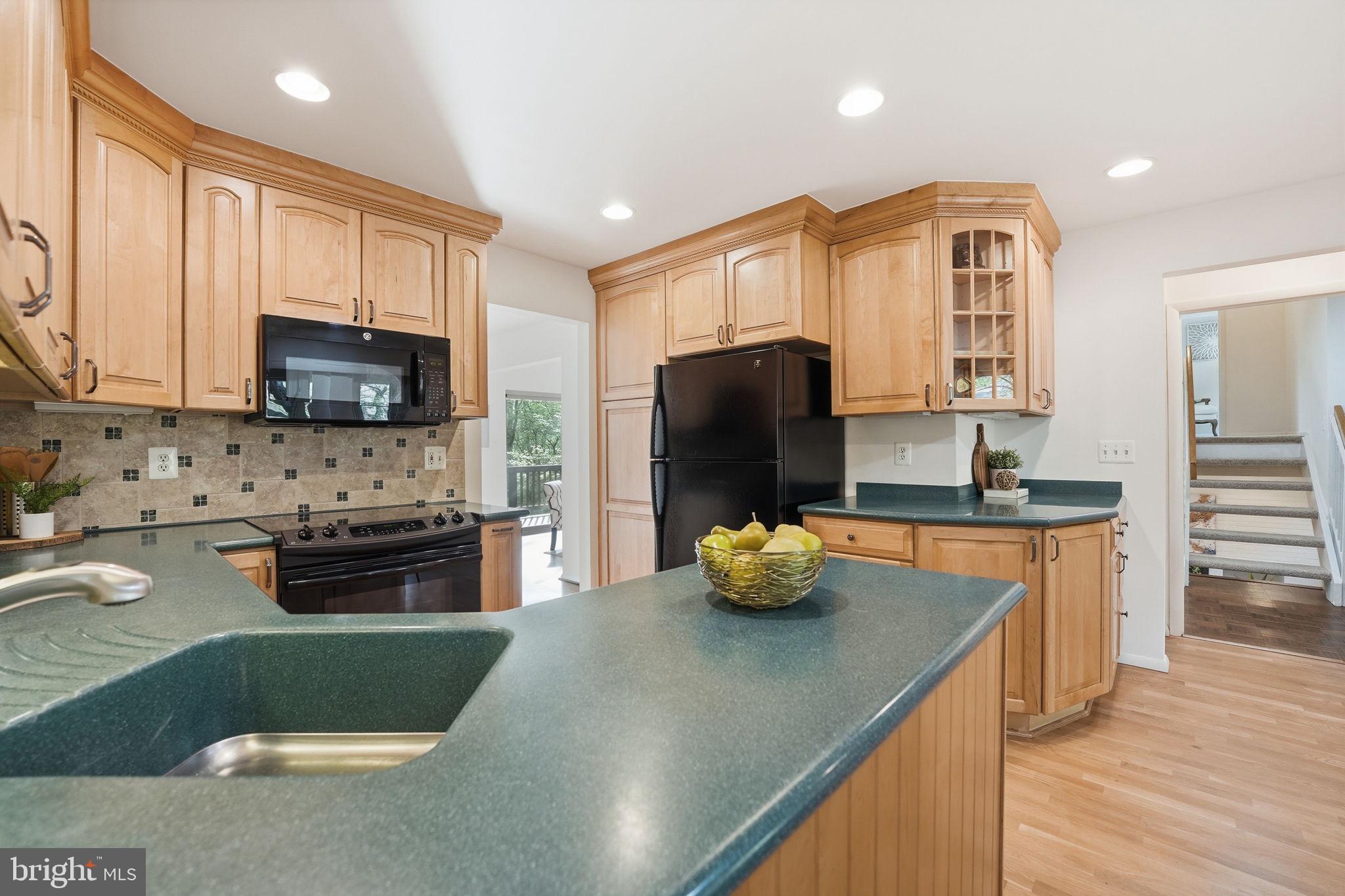 RESTON - Residential