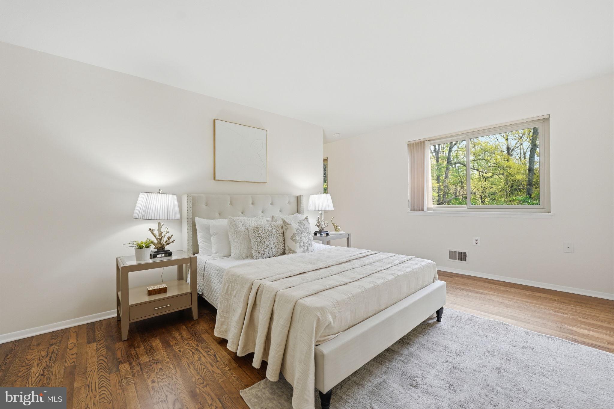 RESTON - Residential