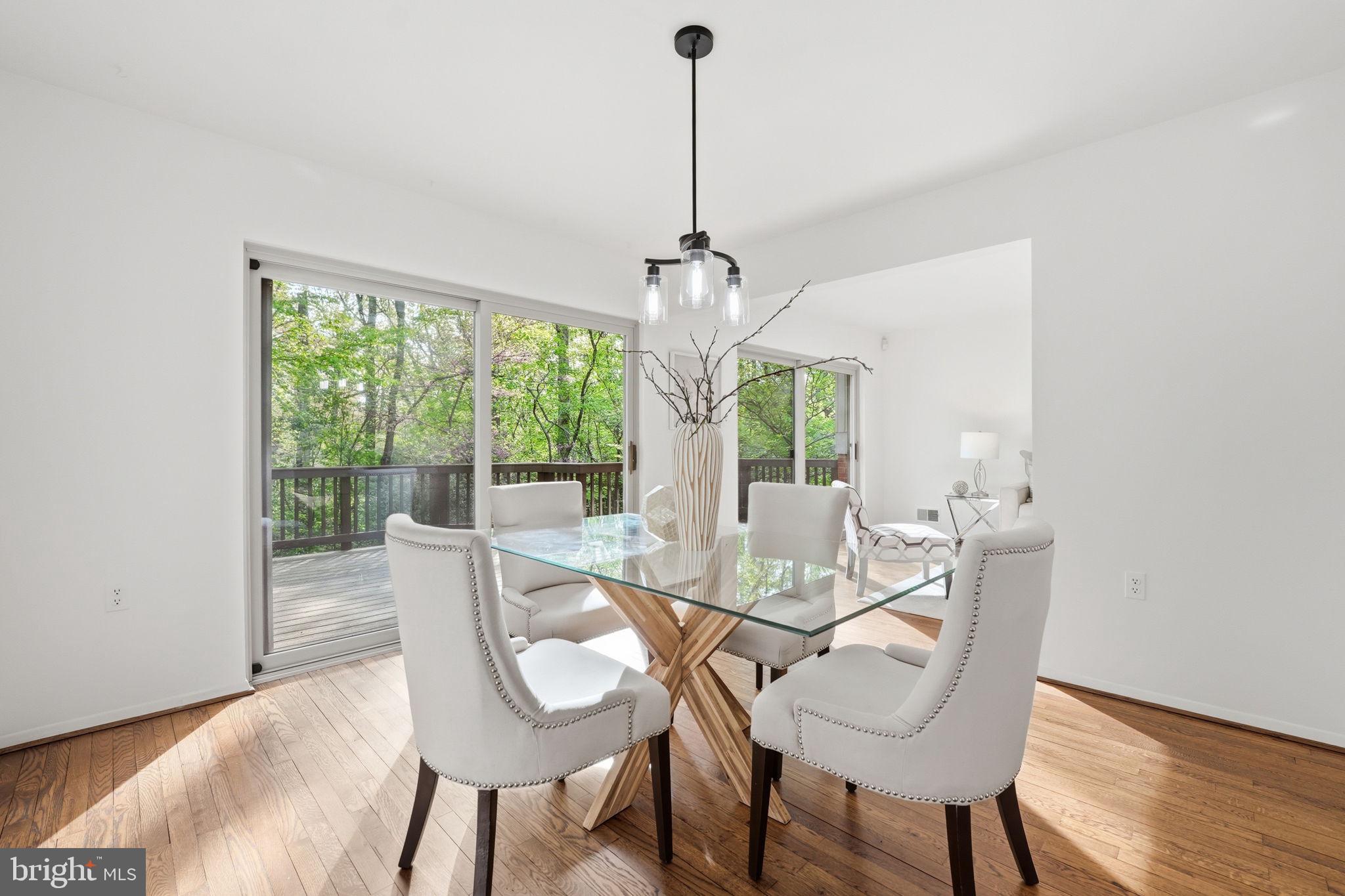 RESTON - Residential