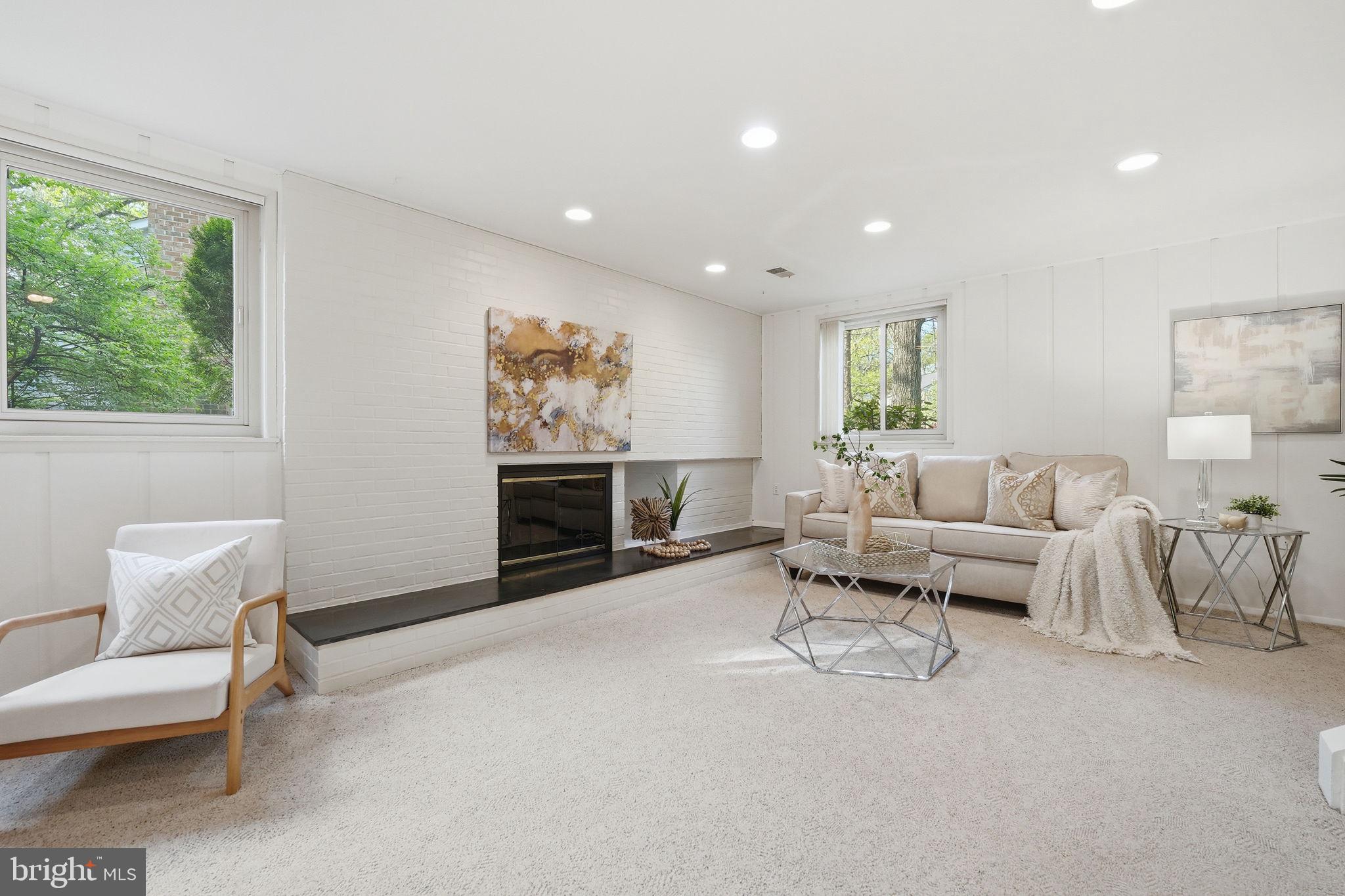 RESTON - Residential