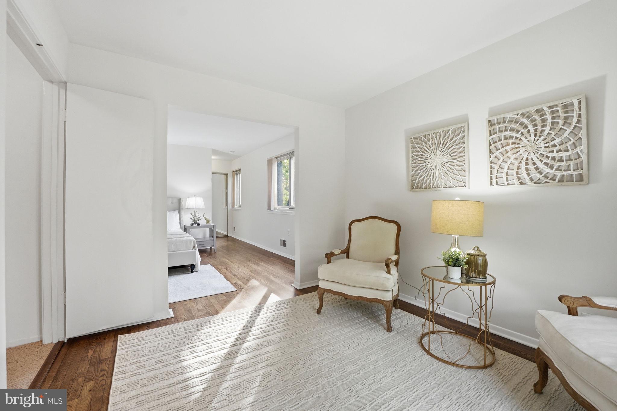 RESTON - Residential