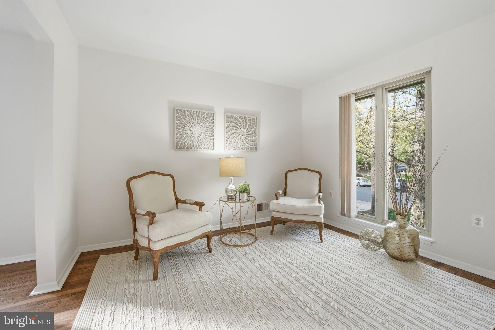 RESTON - Residential