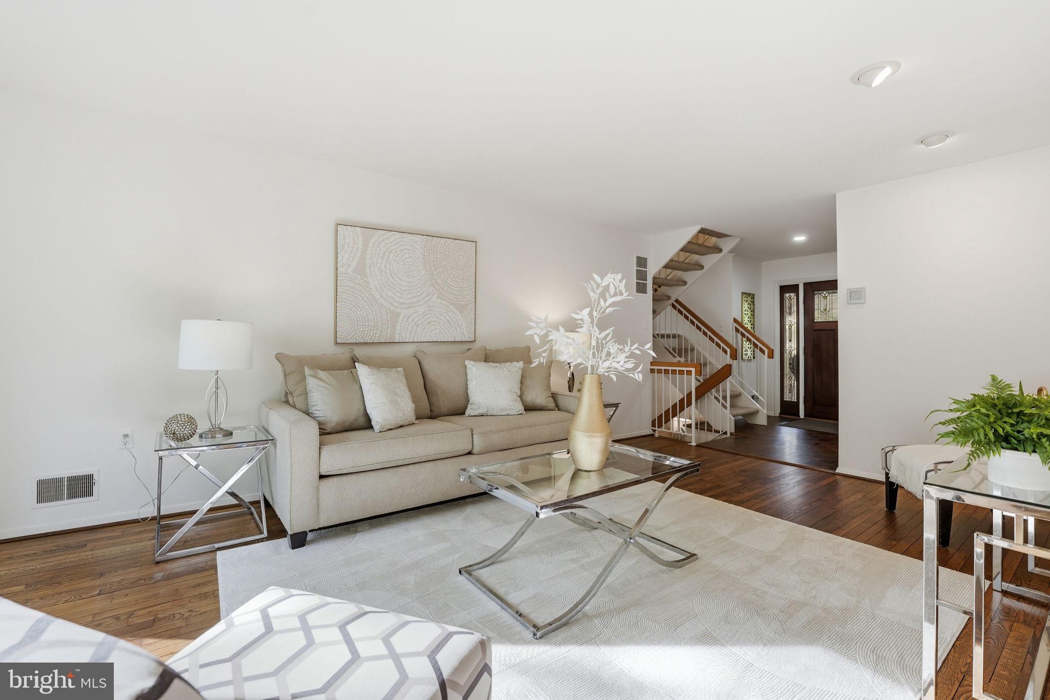 RESTON - Residential