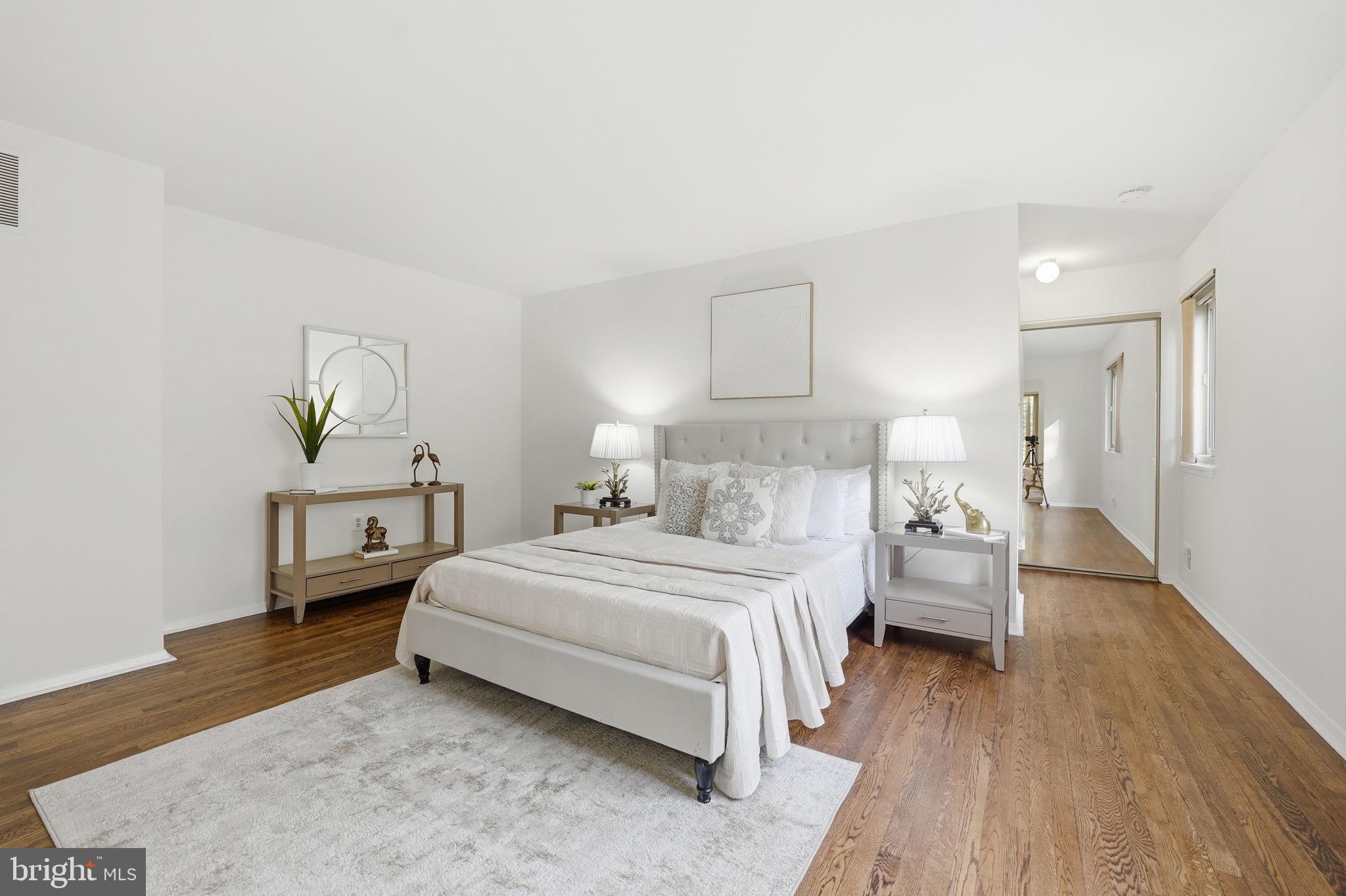 RESTON - Residential