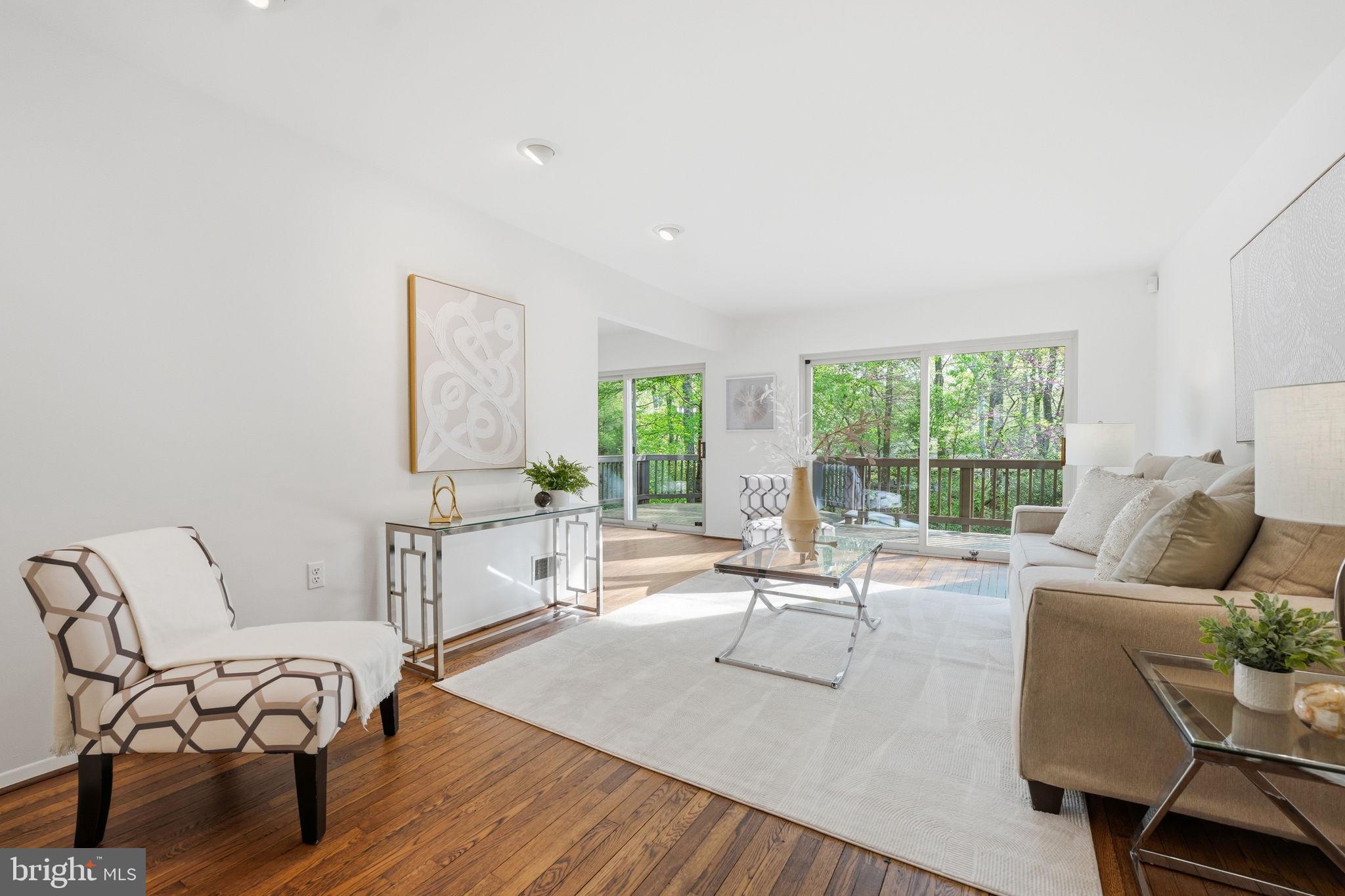 RESTON - Residential