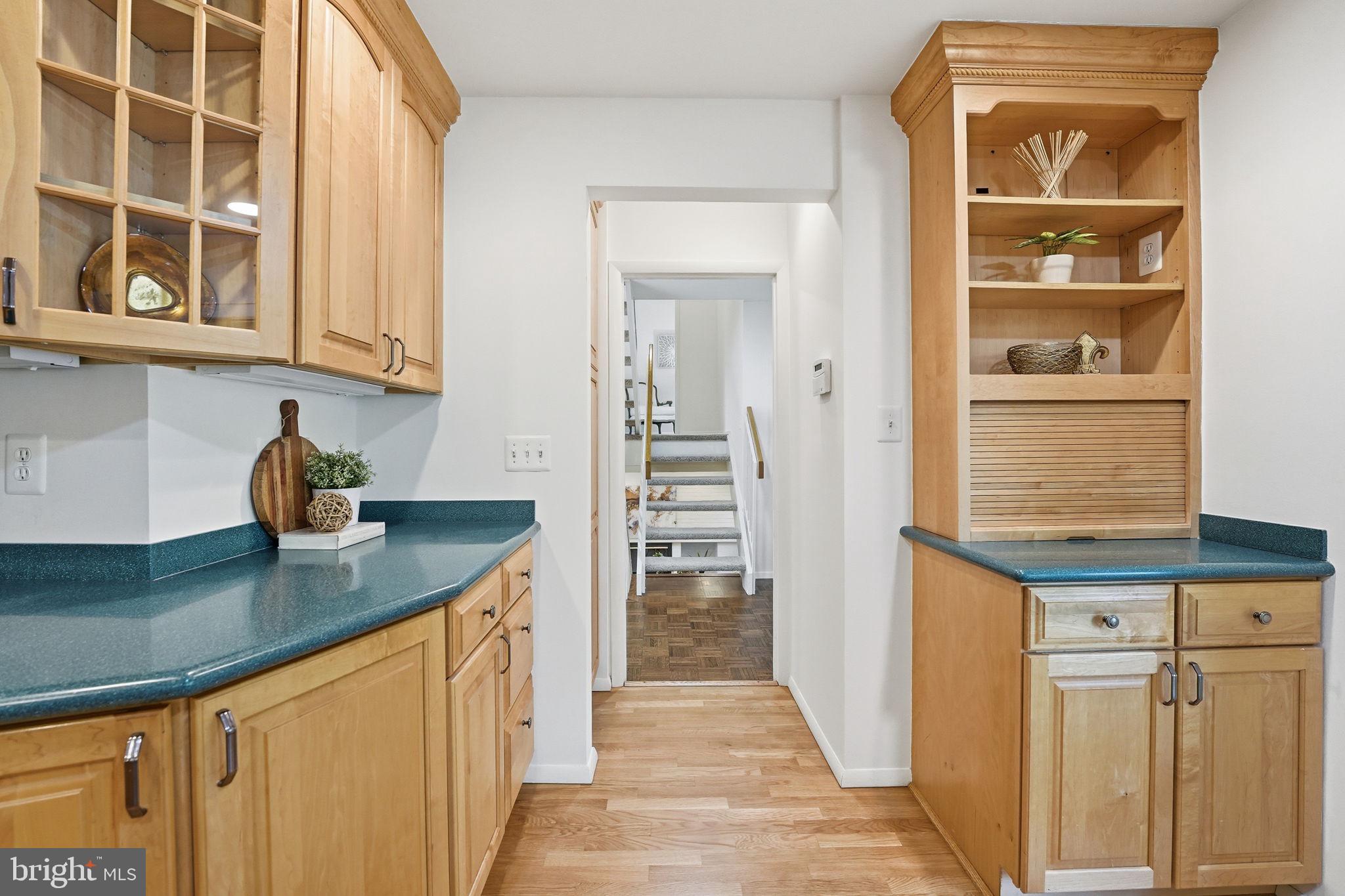 RESTON - Residential