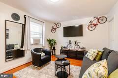 1103 16TH STREET NE B