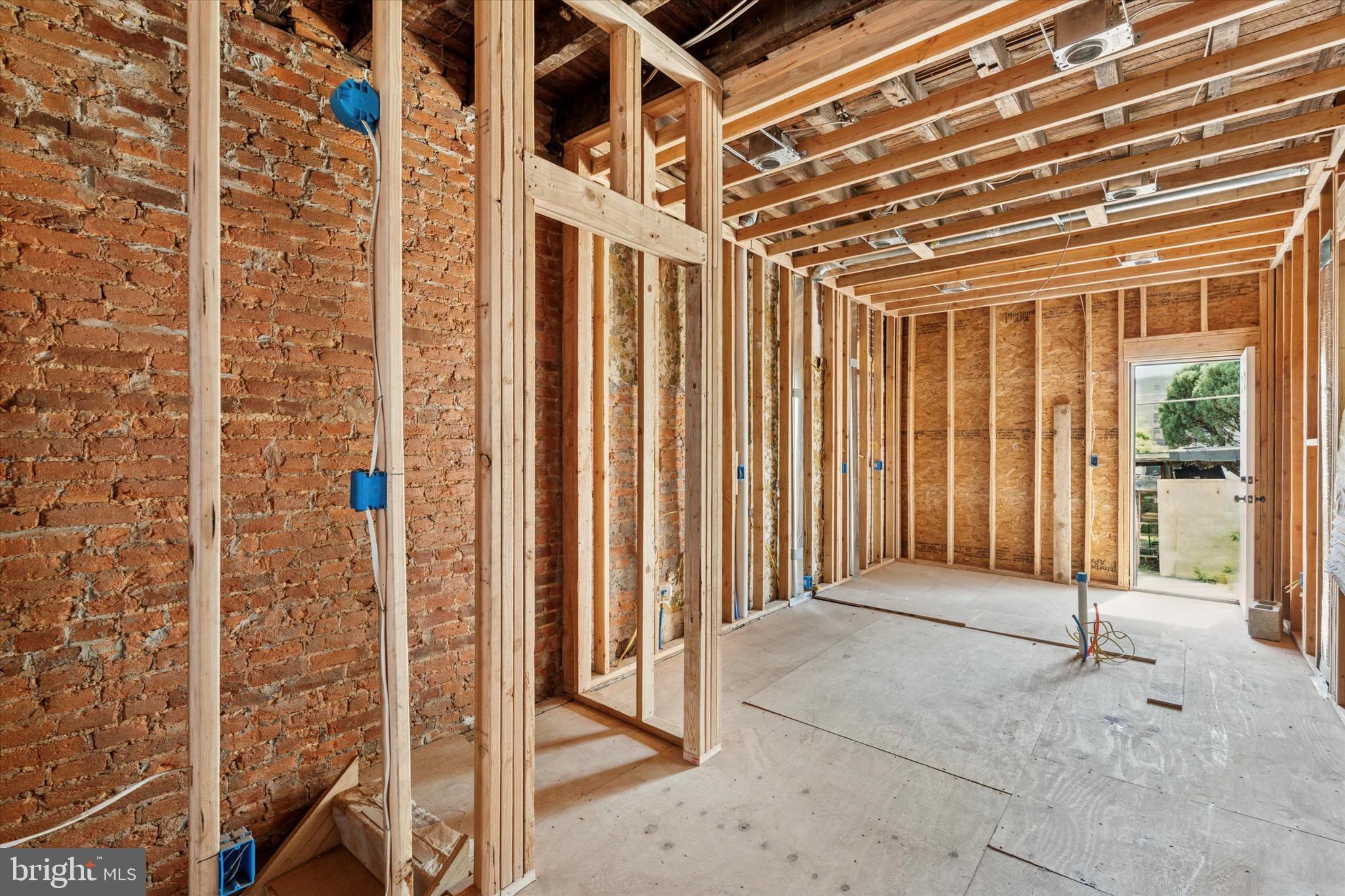 OLDE KENSINGTON - Residential