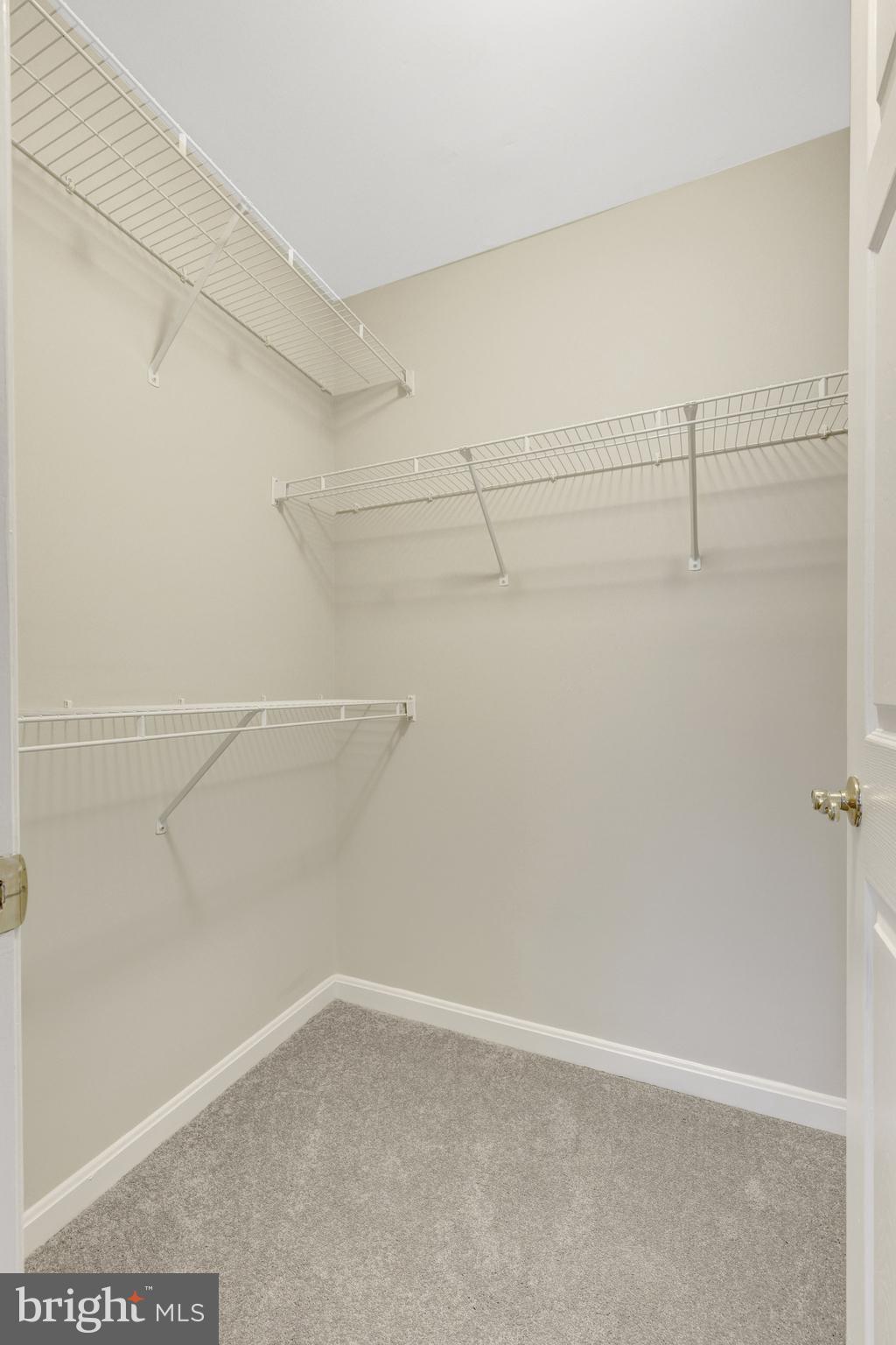 GREAT FALLS CHASE - Residential Lease