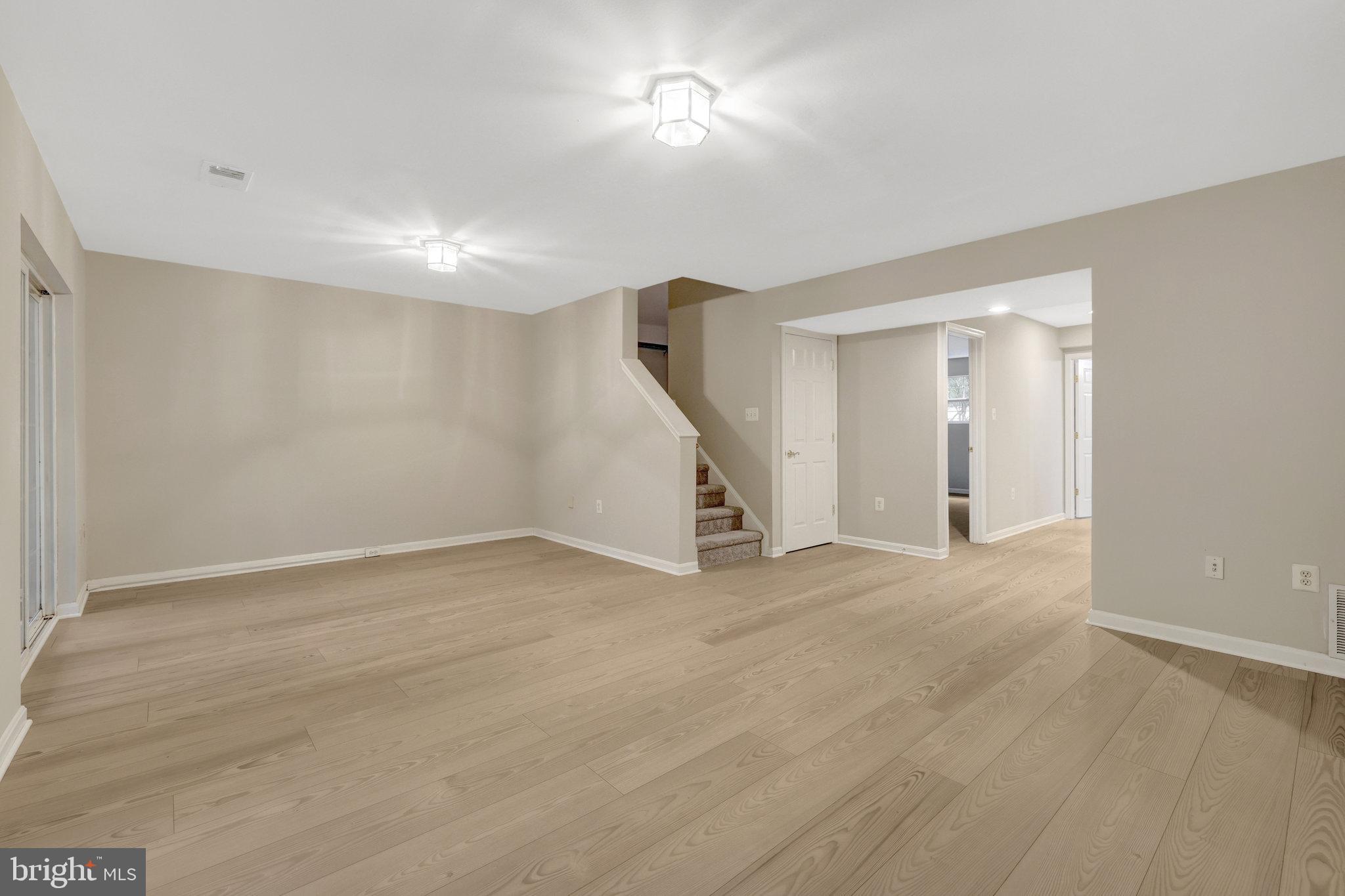 GREAT FALLS CHASE - Residential Lease