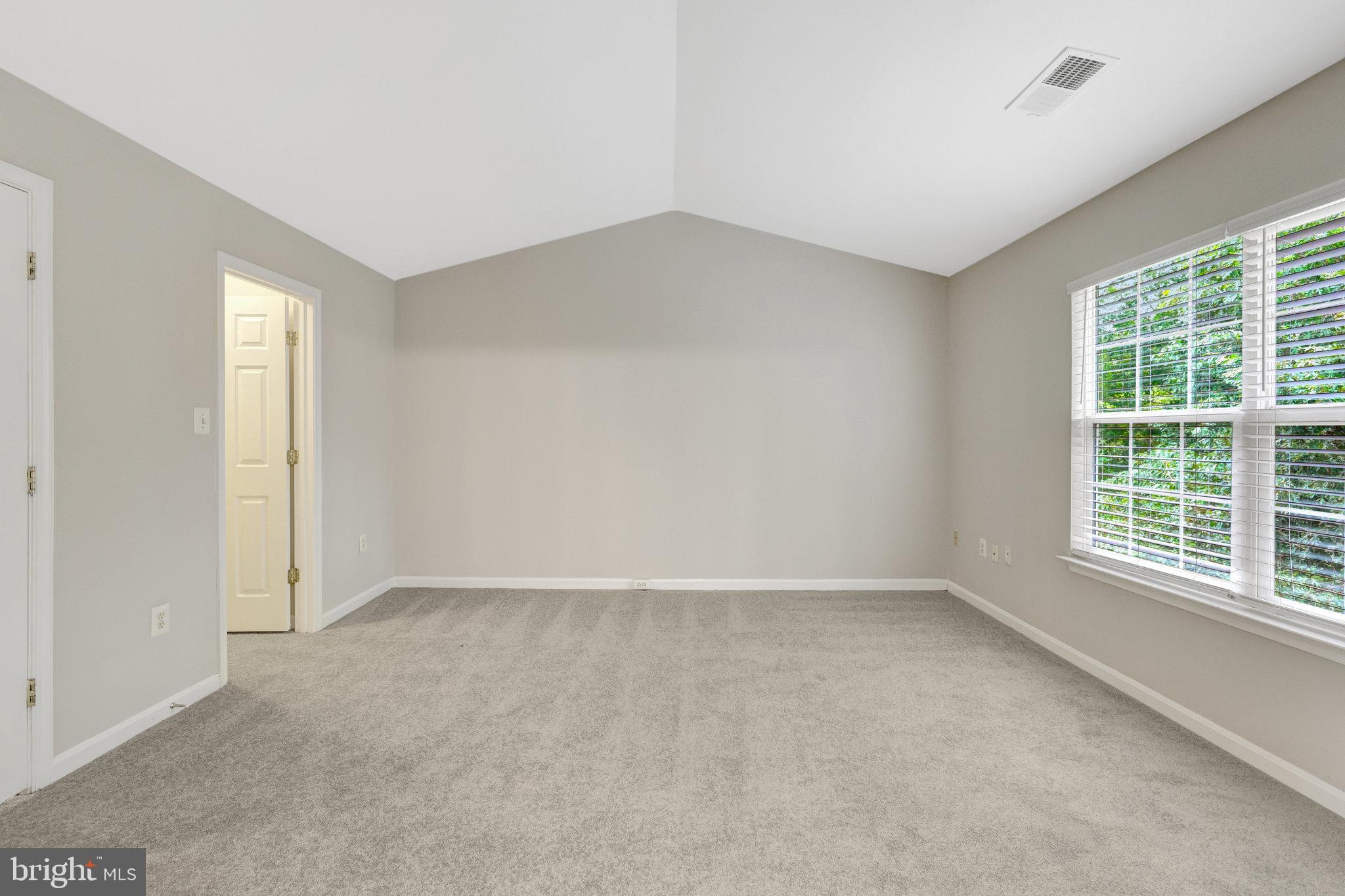 GREAT FALLS CHASE - Residential Lease