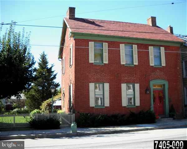 EAST BERLIN - Residential Lease