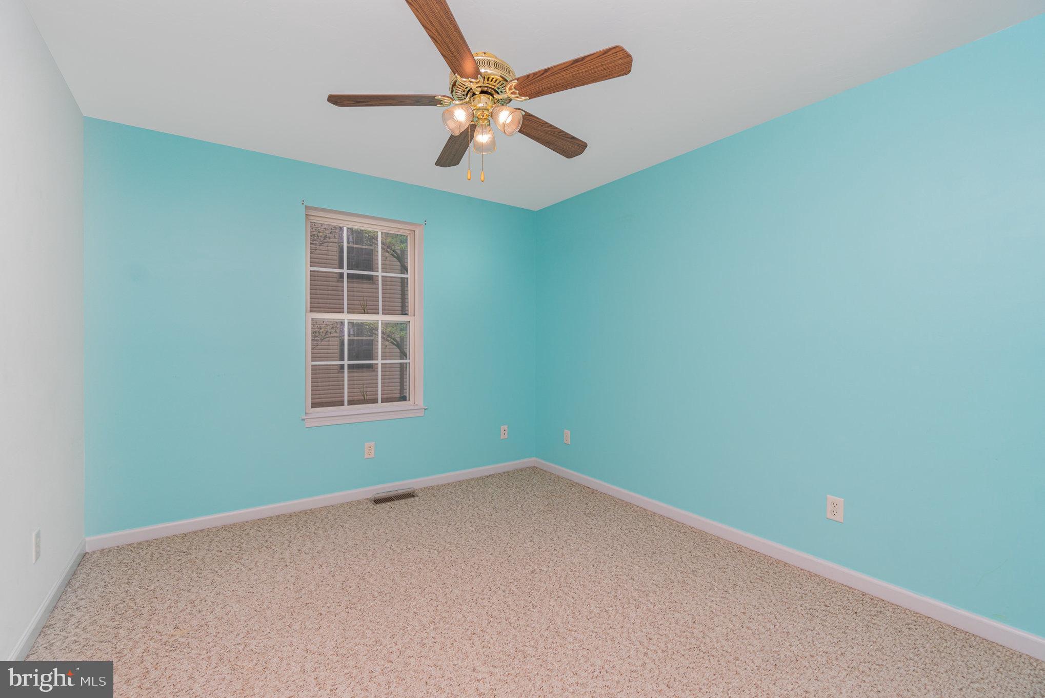 COUNTRY MANOR - Residential