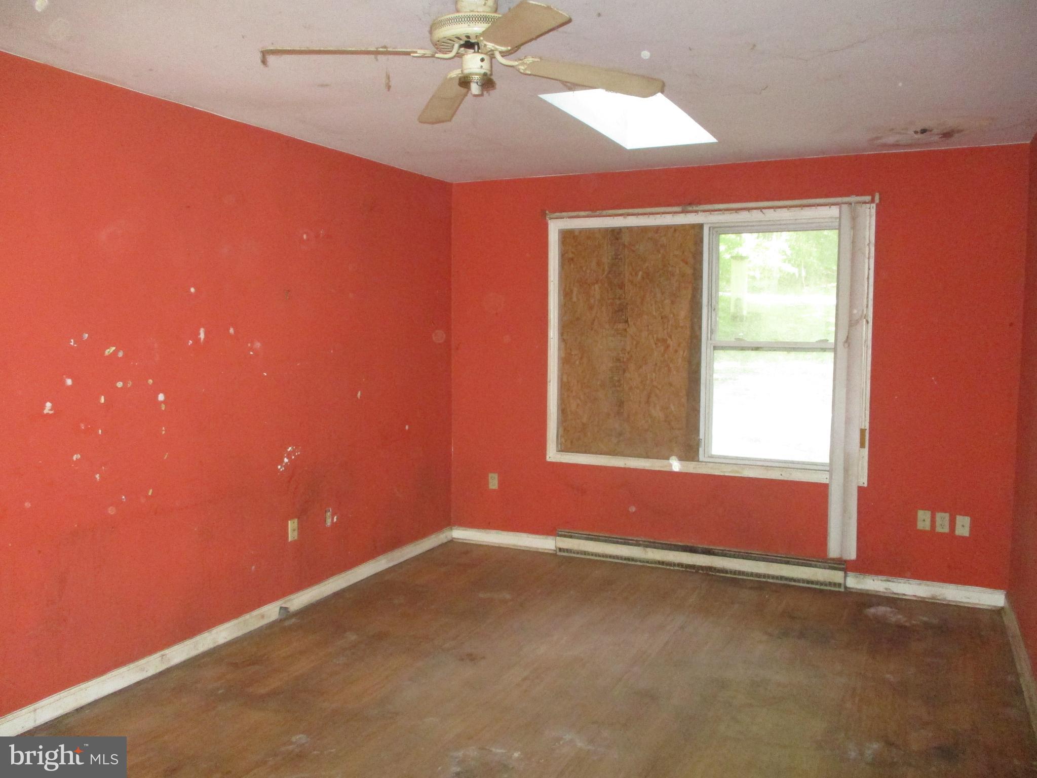 CRESTWOOD HEIGHTS - Residential
