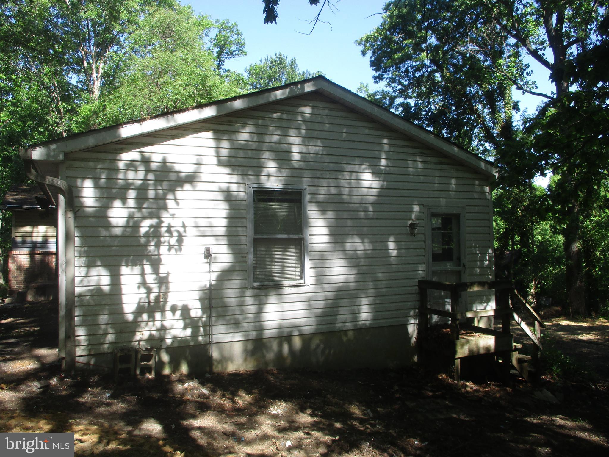 CRESTWOOD HEIGHTS - Residential