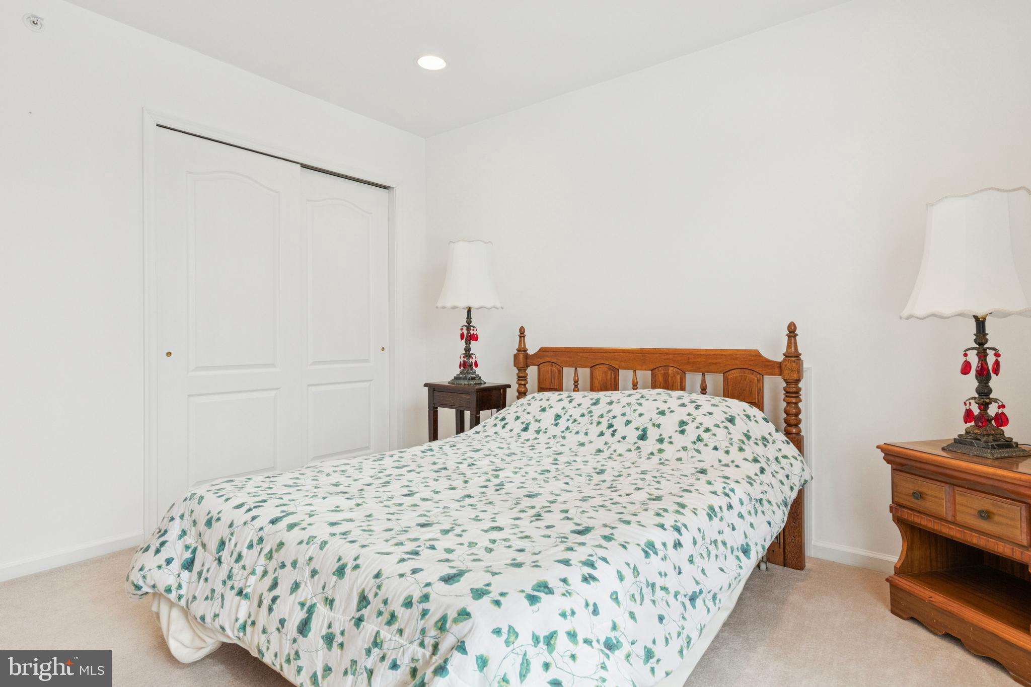 LEGACY OAKS - Residential