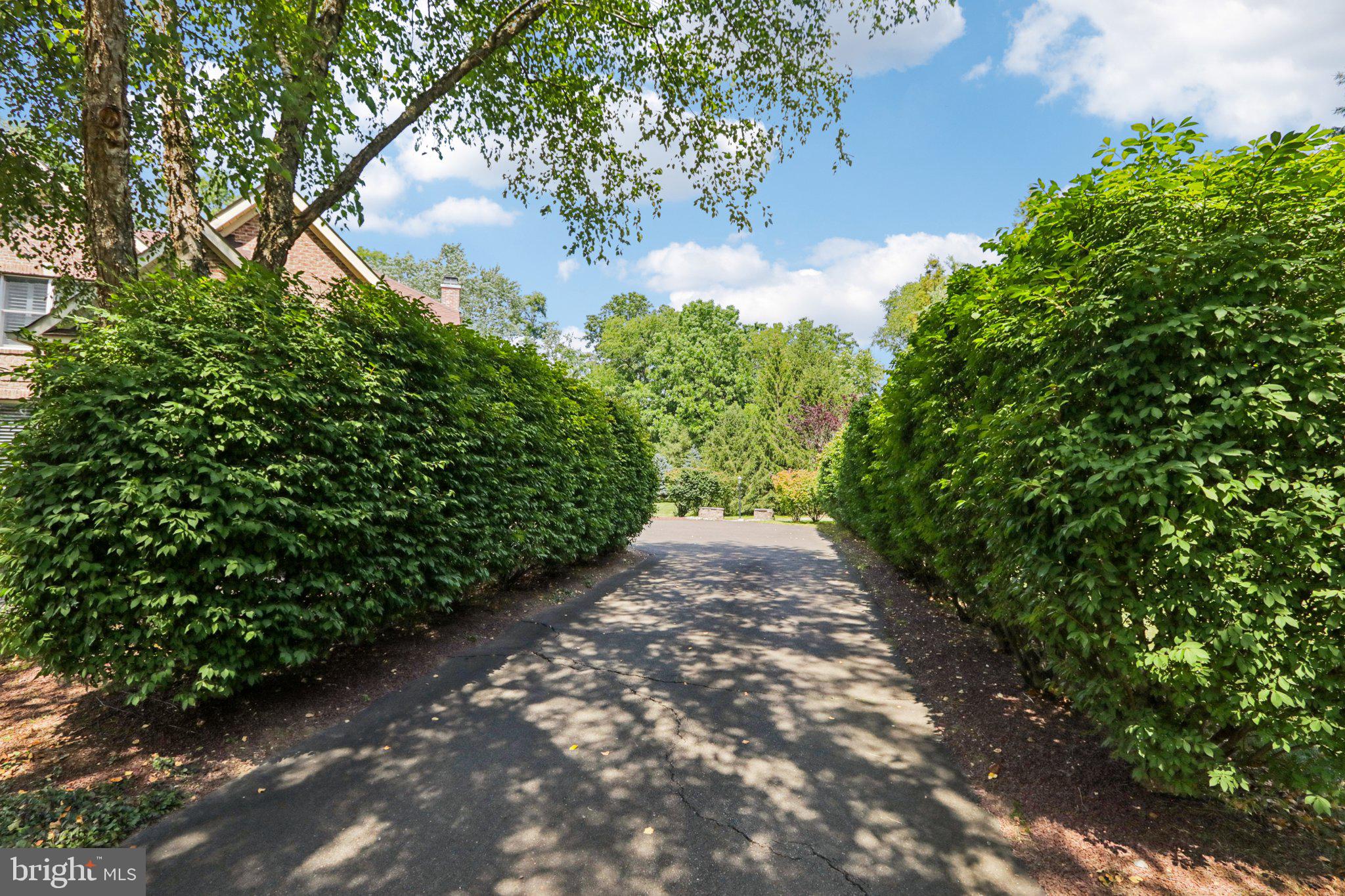 DEVONSHIRE ESTATES - Residential