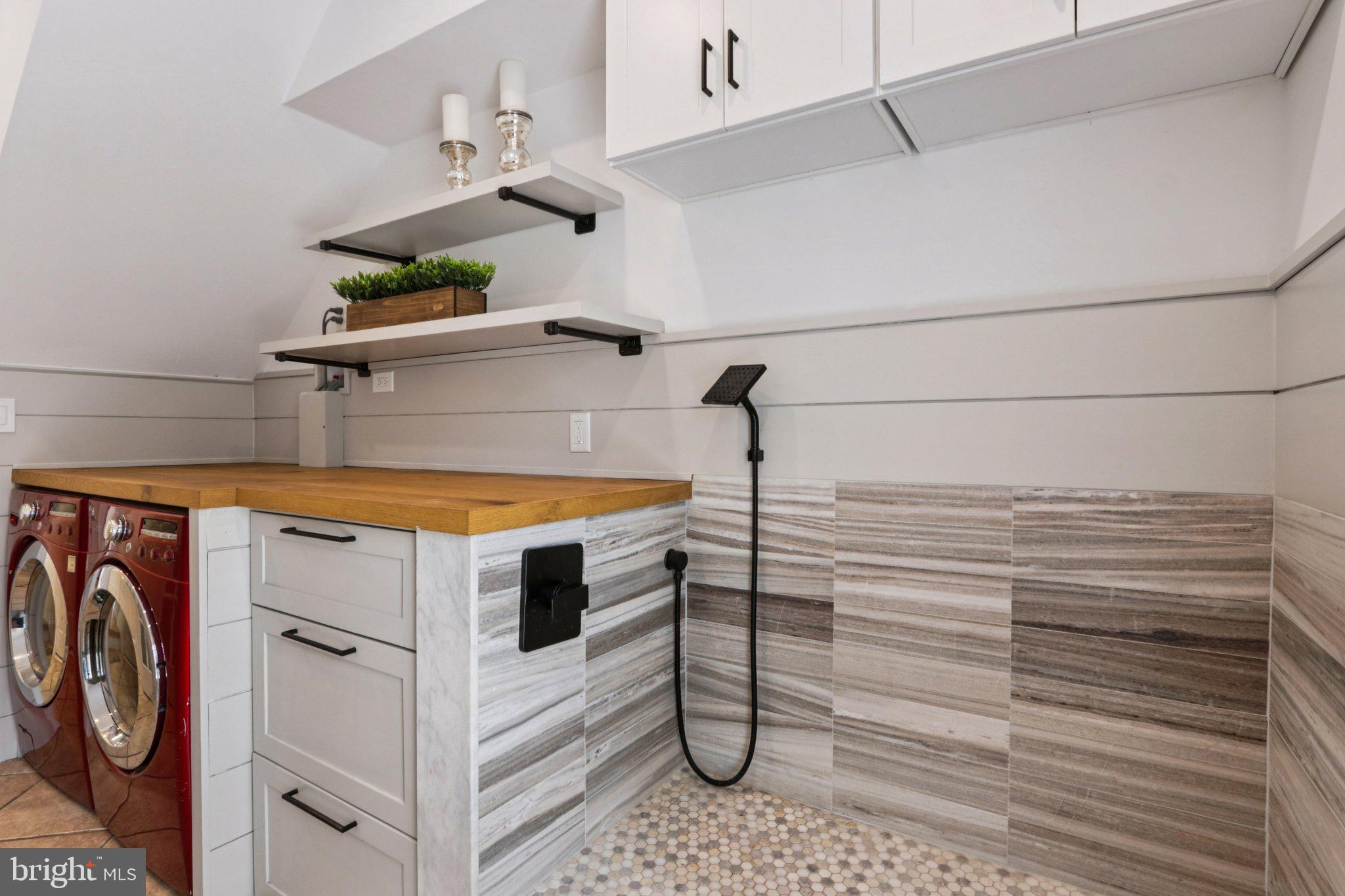 DEVONSHIRE ESTATES - Residential