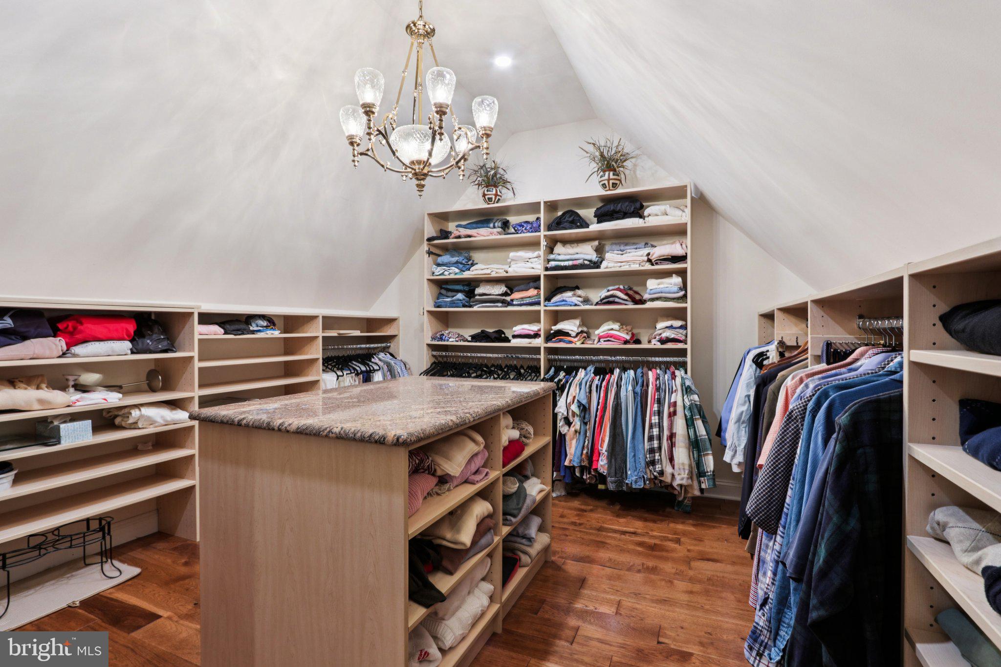 DEVONSHIRE ESTATES - Residential