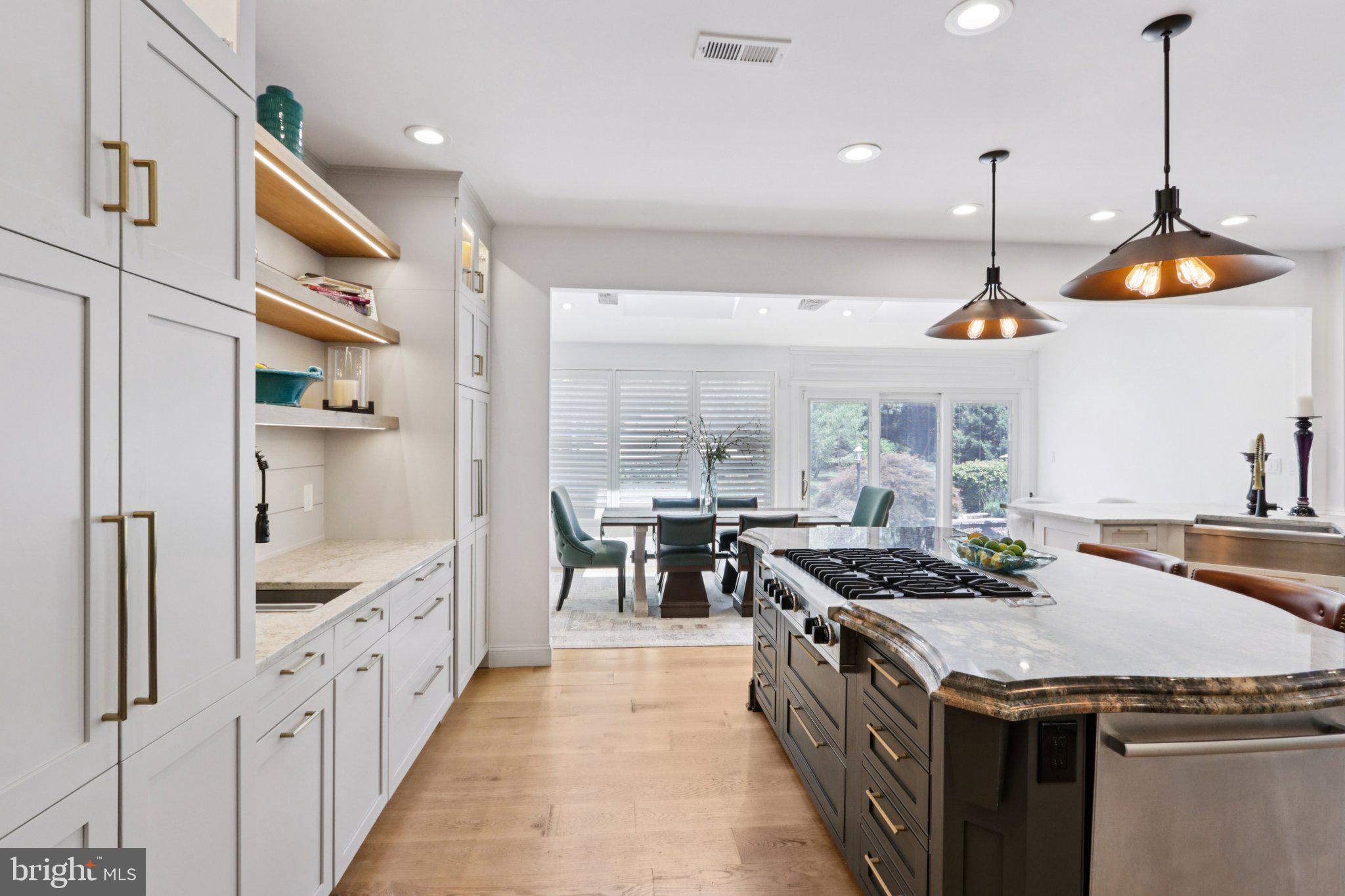 DEVONSHIRE ESTATES - Residential