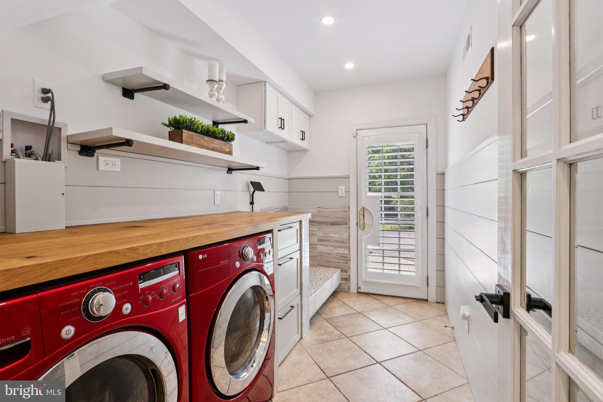 DEVONSHIRE ESTATES - Residential